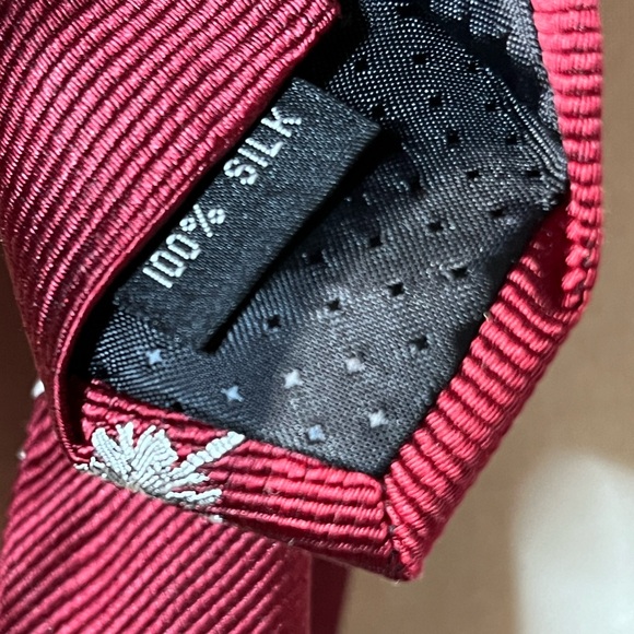 Gwynn’s Silk tie - South Carolina Palmetto tree and crescent moon - Picture 3 of 3